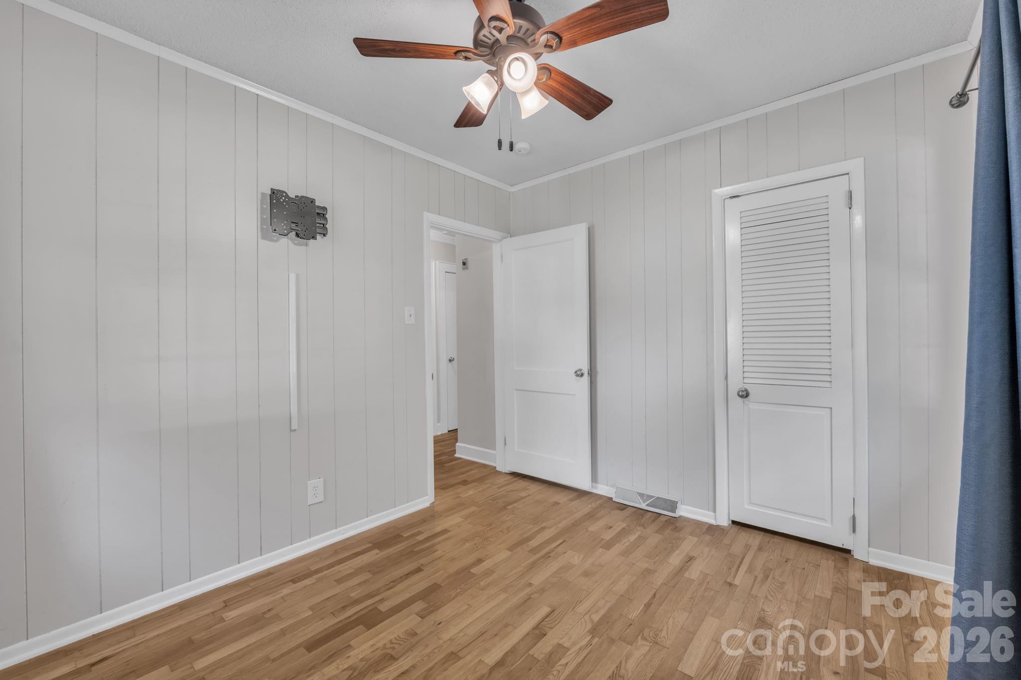 Royal Oaks - Residential