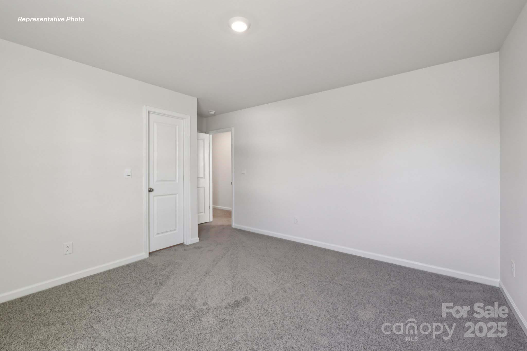 The Hamptons at Hickory - Residential