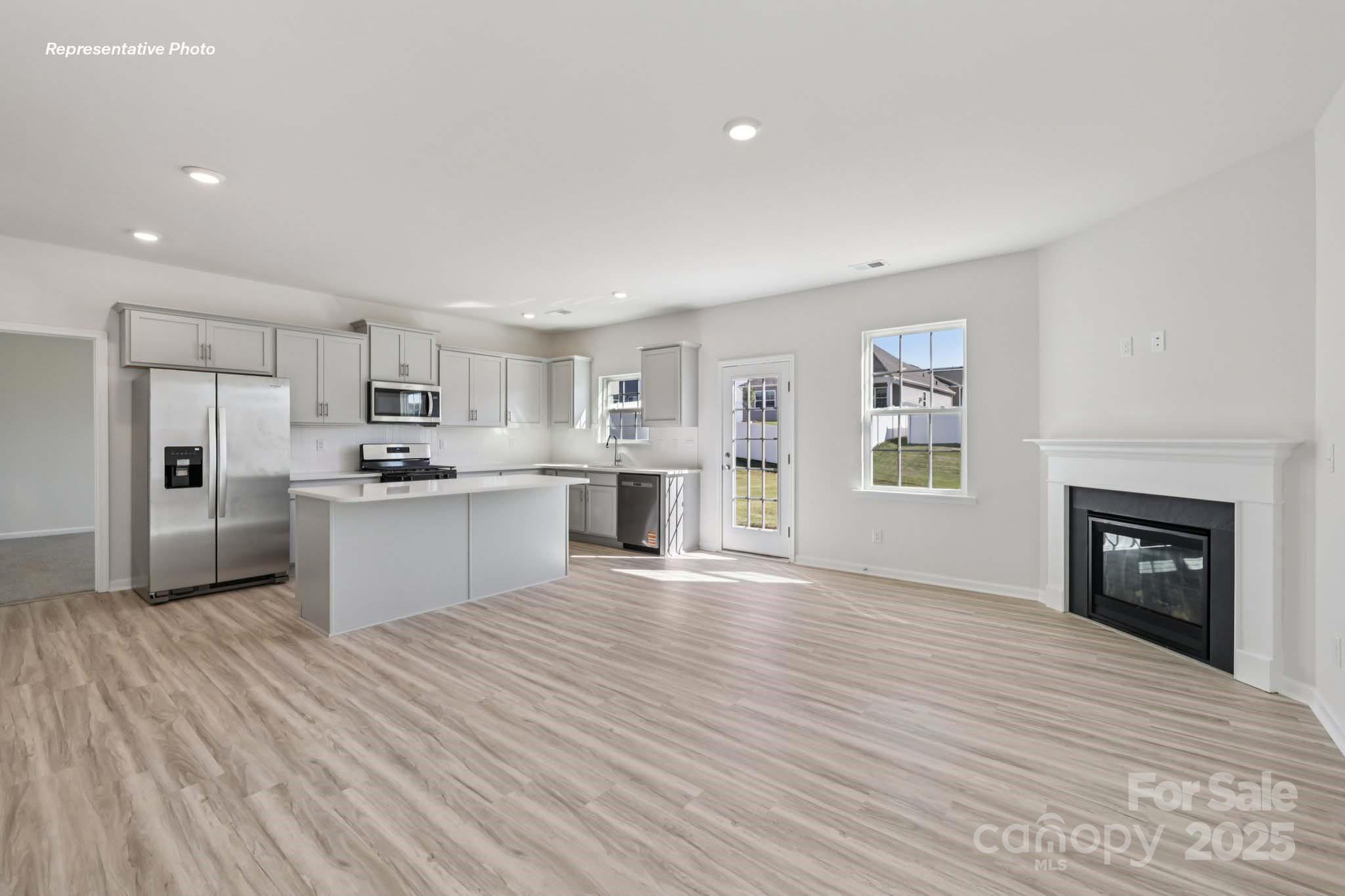 The Hamptons at Hickory - Residential