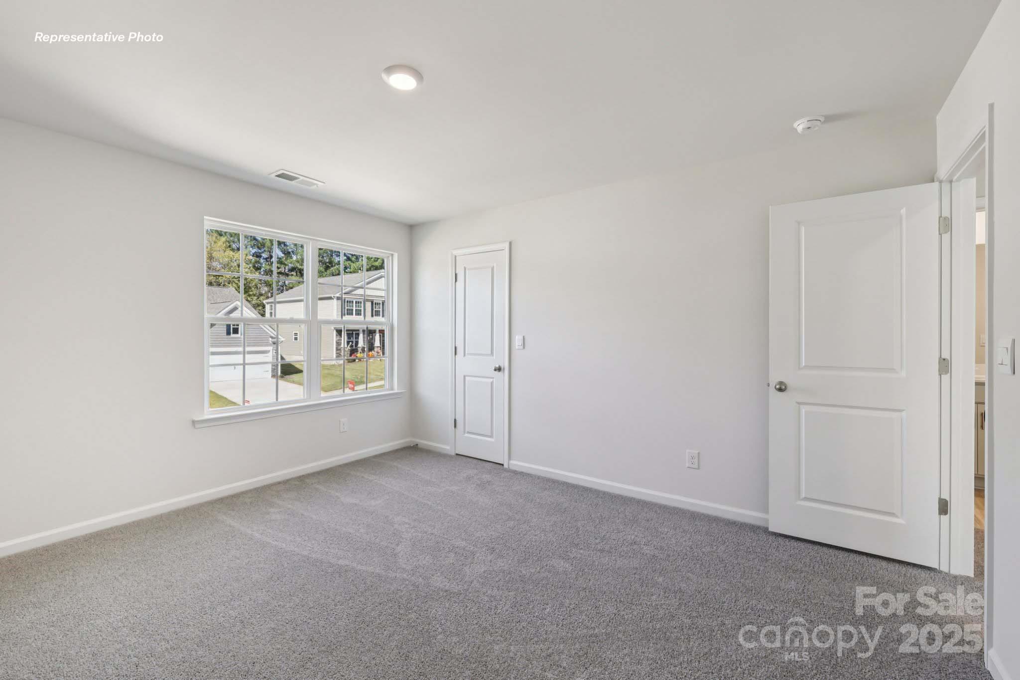 The Hamptons at Hickory - Residential