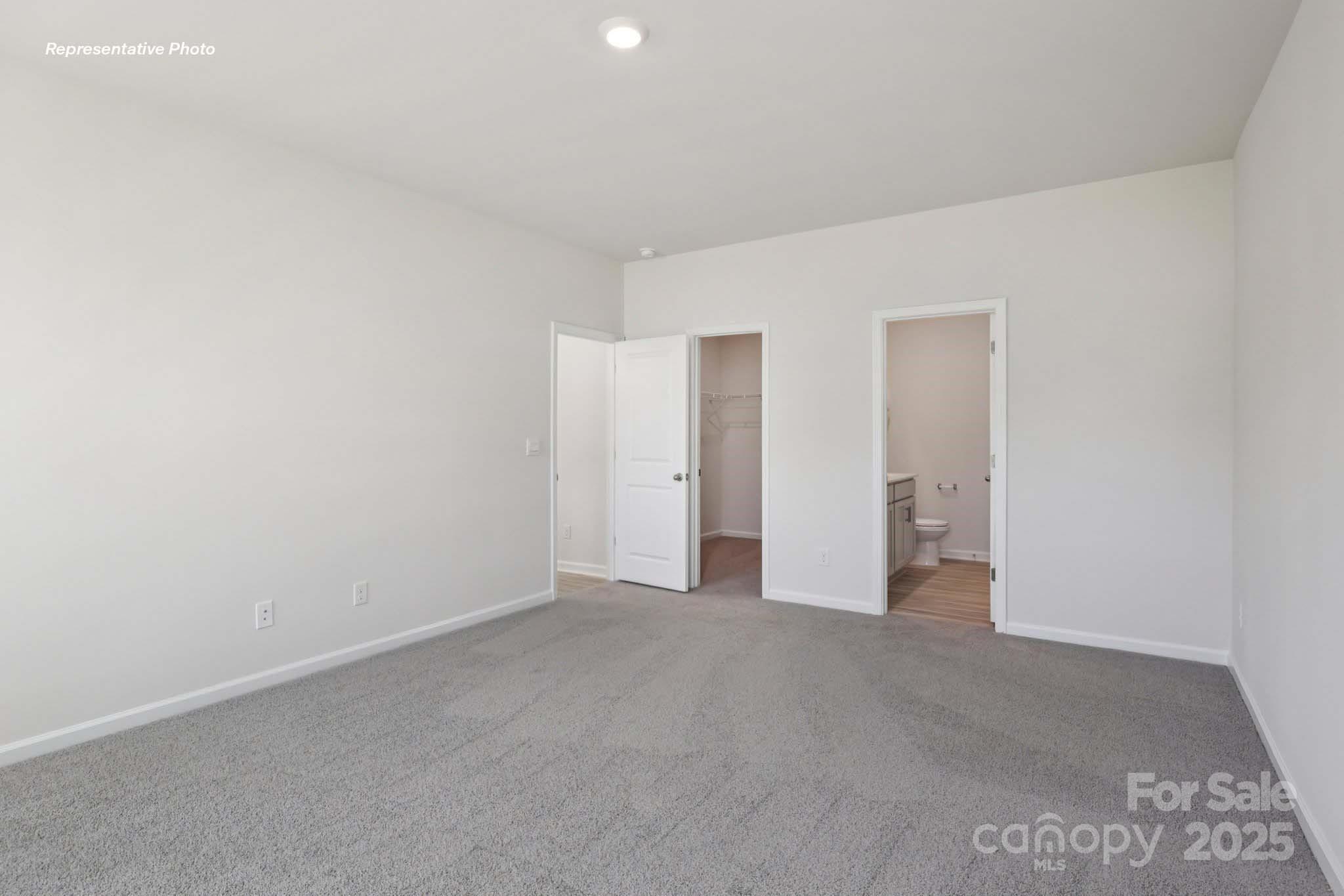 The Hamptons at Hickory - Residential