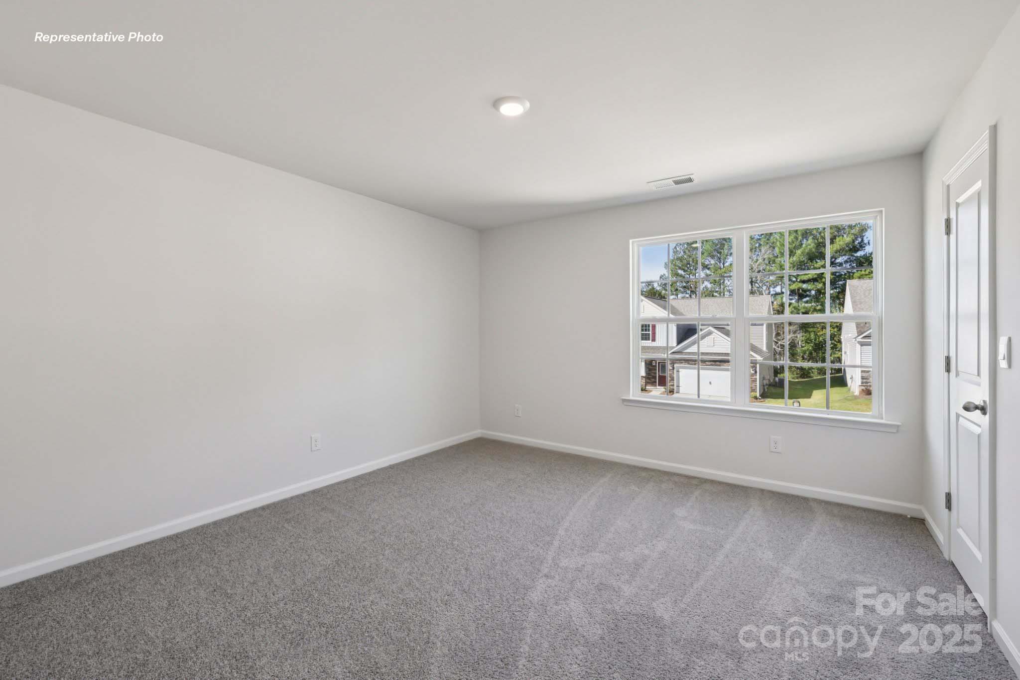 The Hamptons at Hickory - Residential