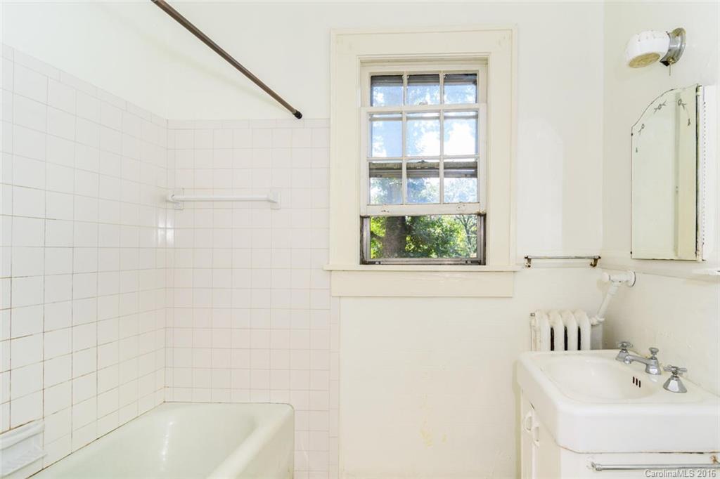 KENILWORTH - Residential