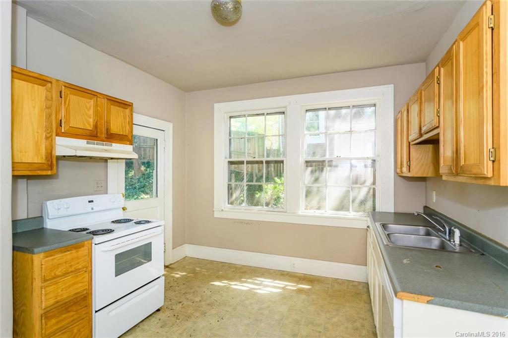 KENILWORTH - Residential