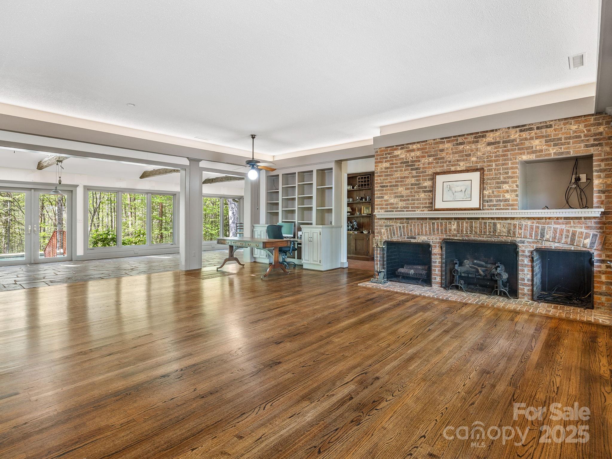 145 S Glassy Mountain Road
