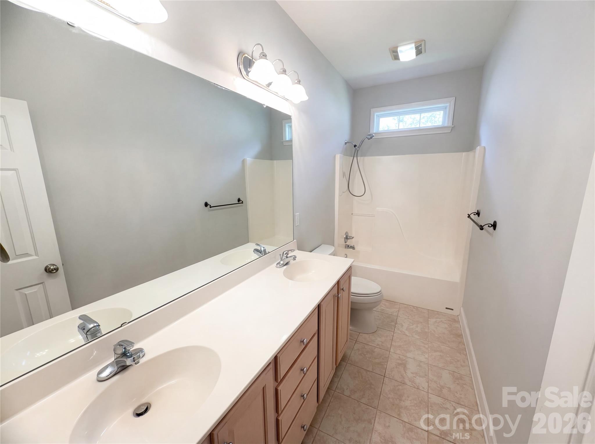 Gates At Waterside - Residential