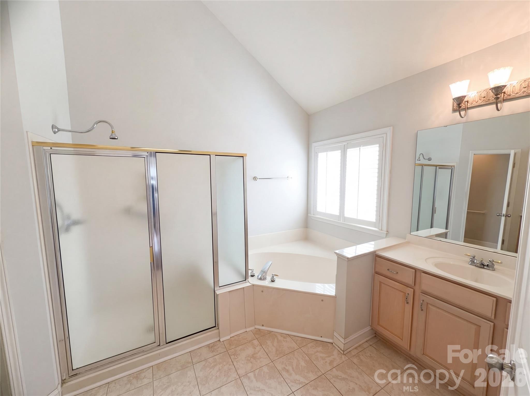 Gates At Waterside - Residential