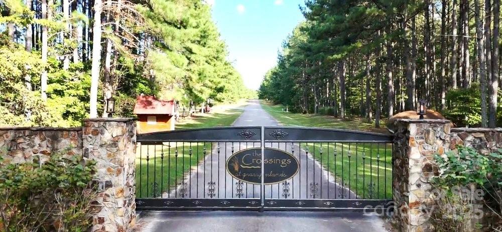 The Crossings - Land