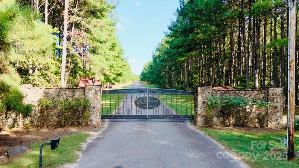 The Crossings - Land