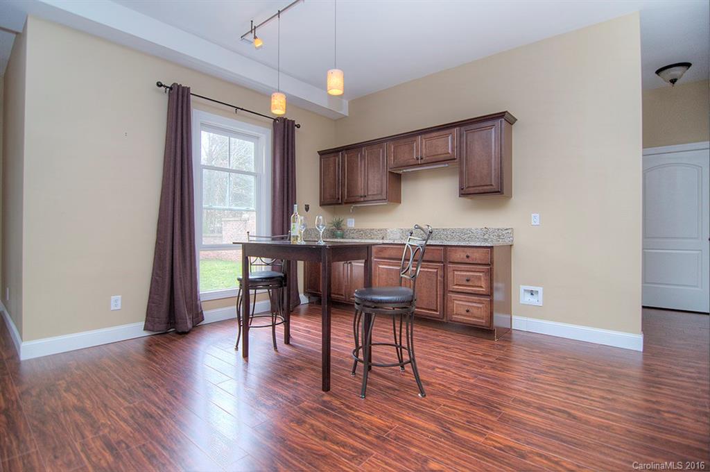 Lake Shore - Residential