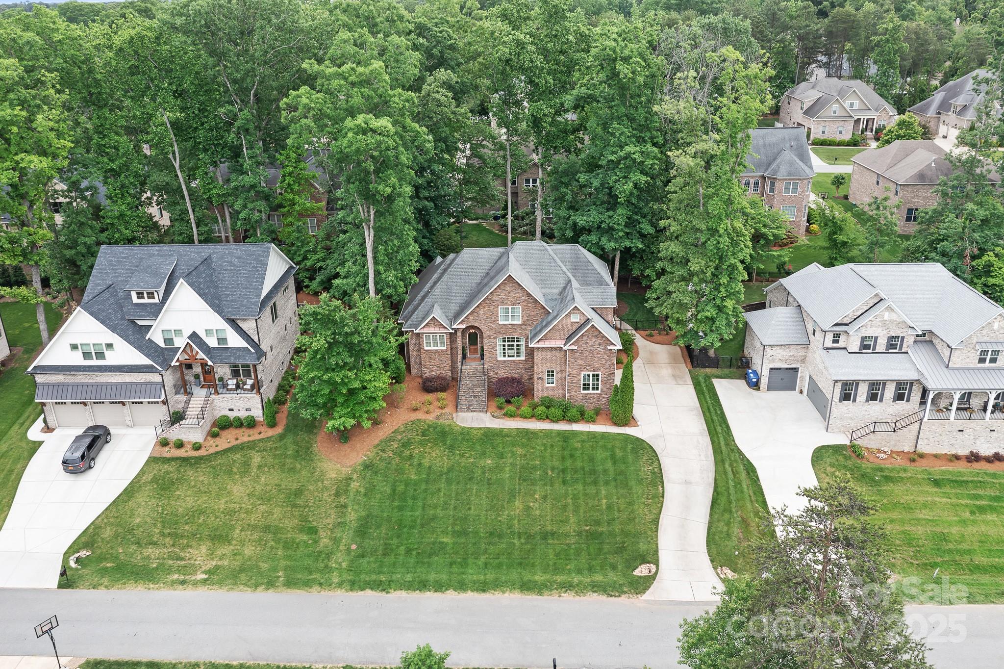 Treetops At Cowans Ford - Residential