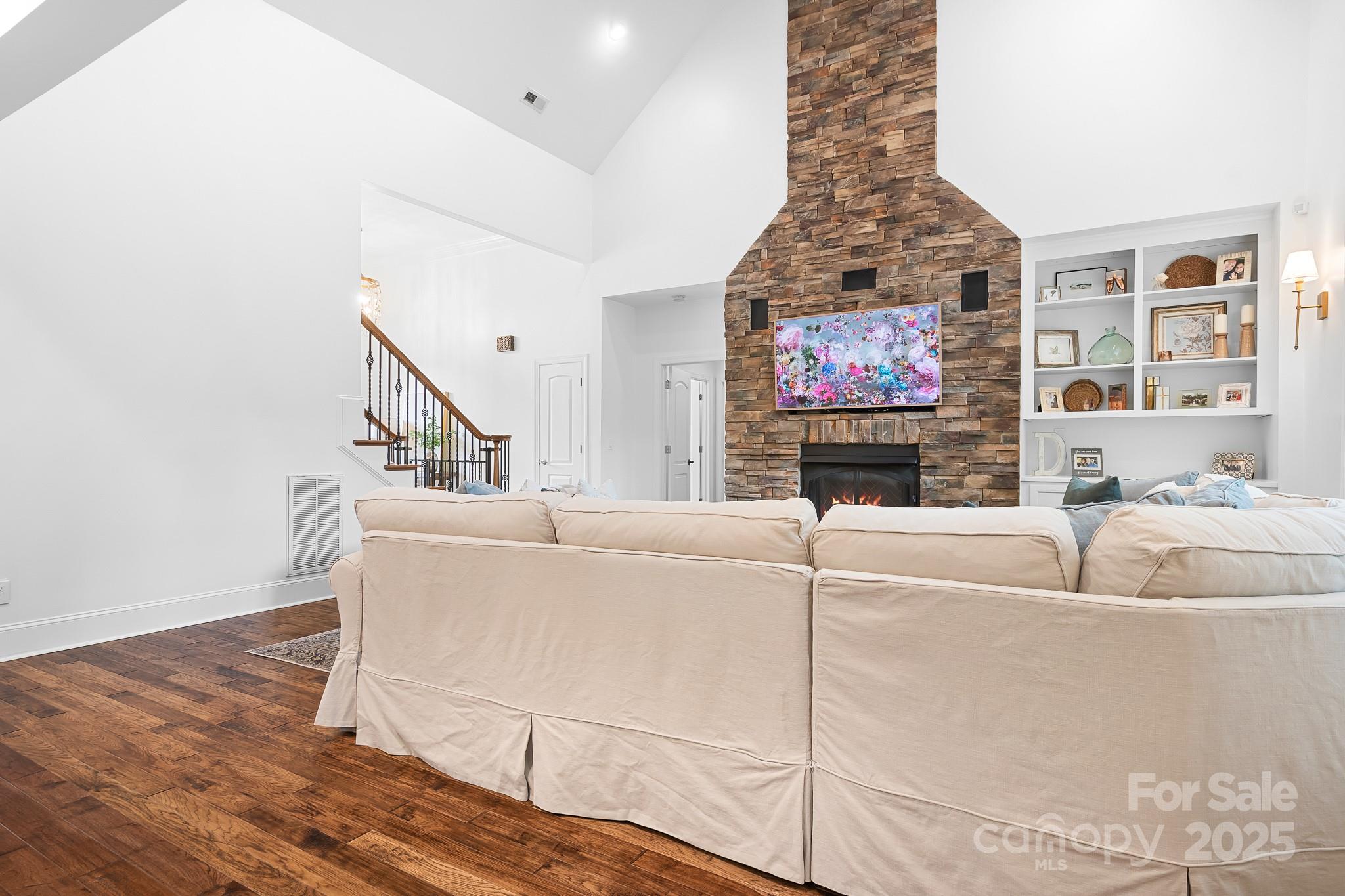 Treetops At Cowans Ford - Residential