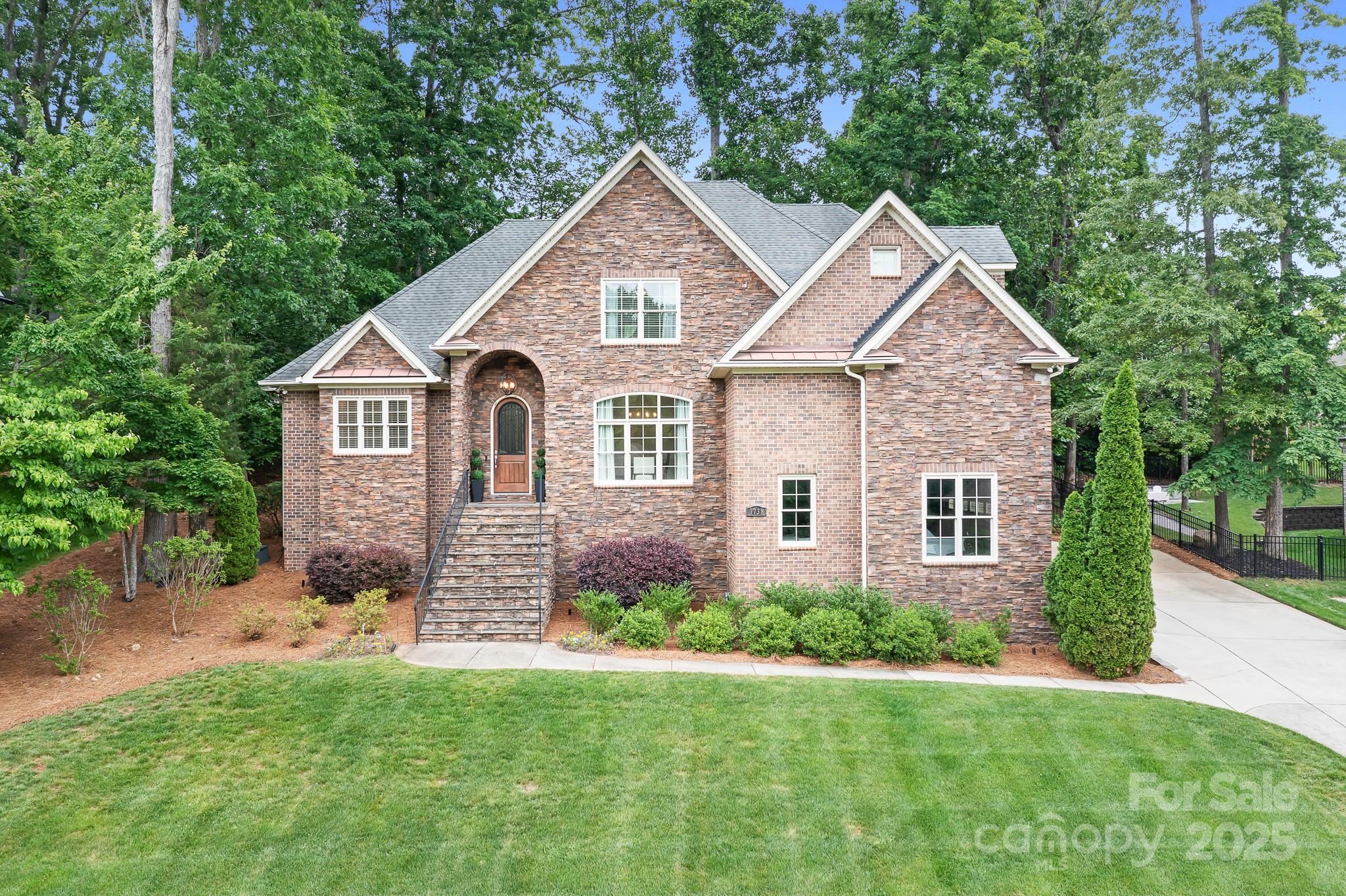 Treetops At Cowans Ford - Residential