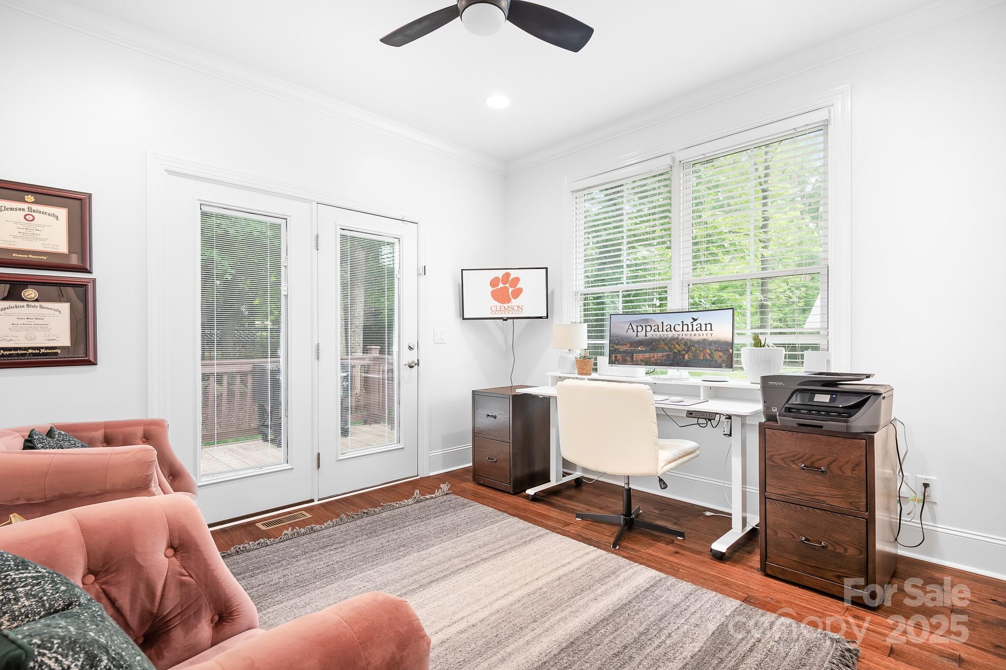 Treetops At Cowans Ford - Residential