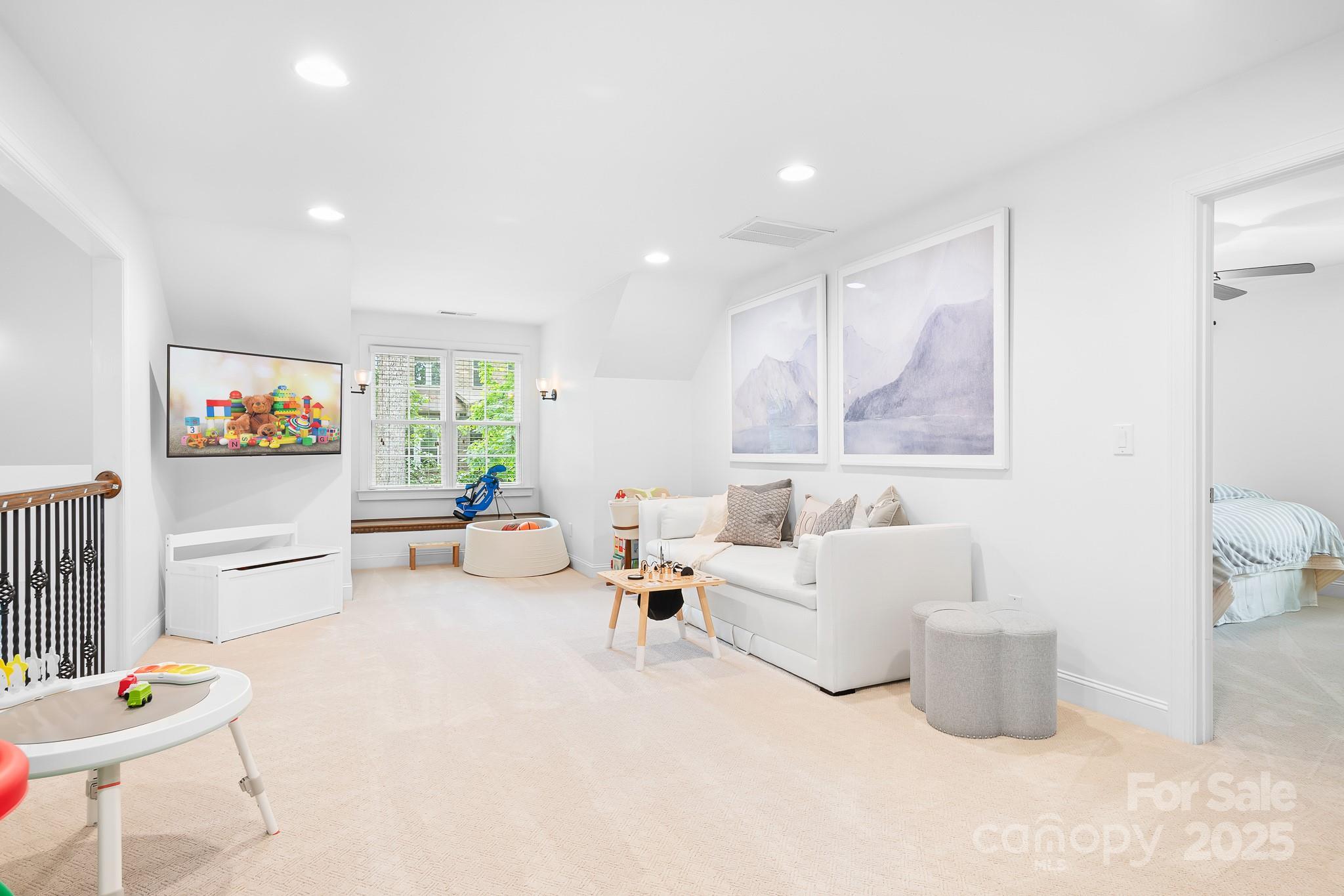 Treetops At Cowans Ford - Residential