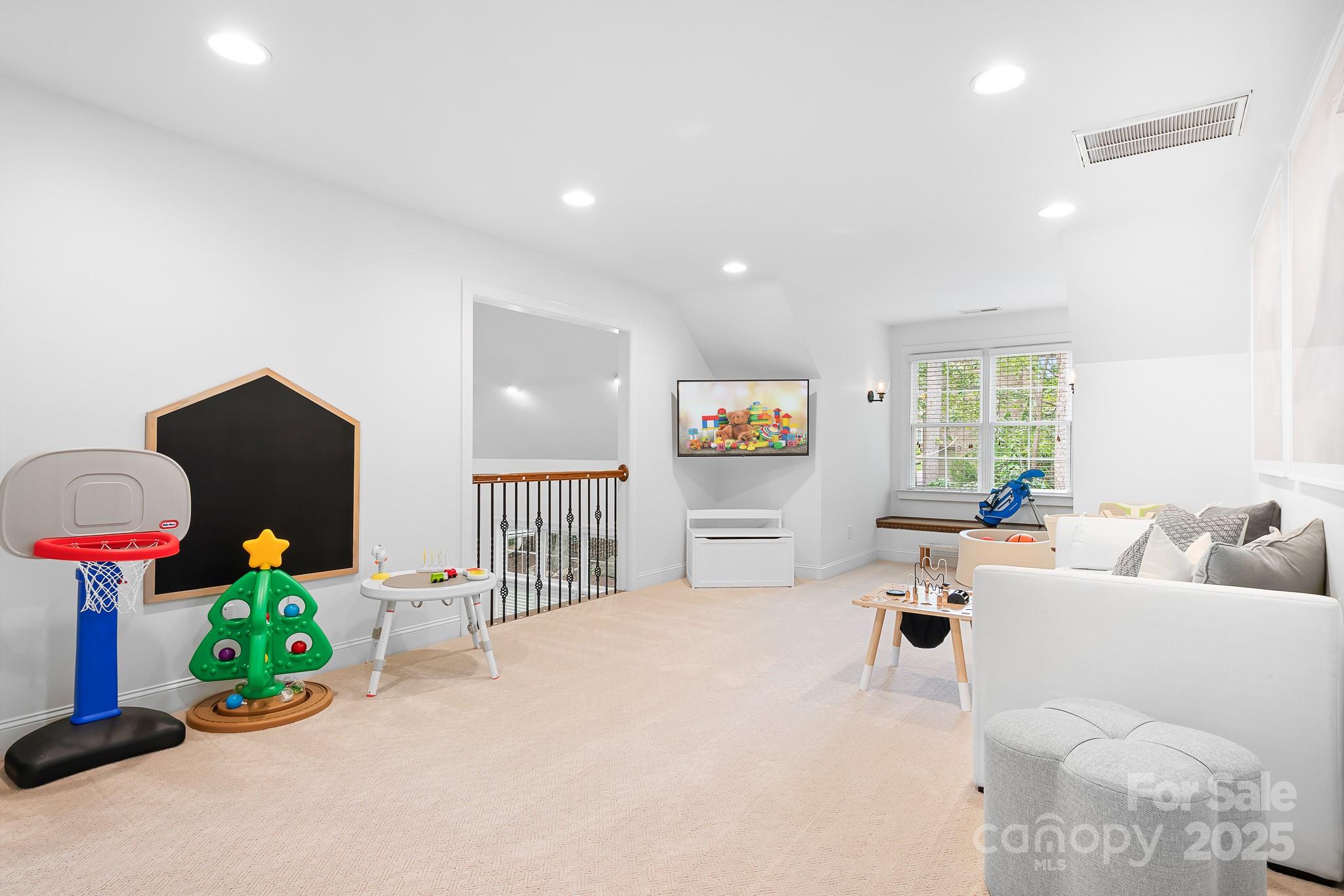 Treetops At Cowans Ford - Residential