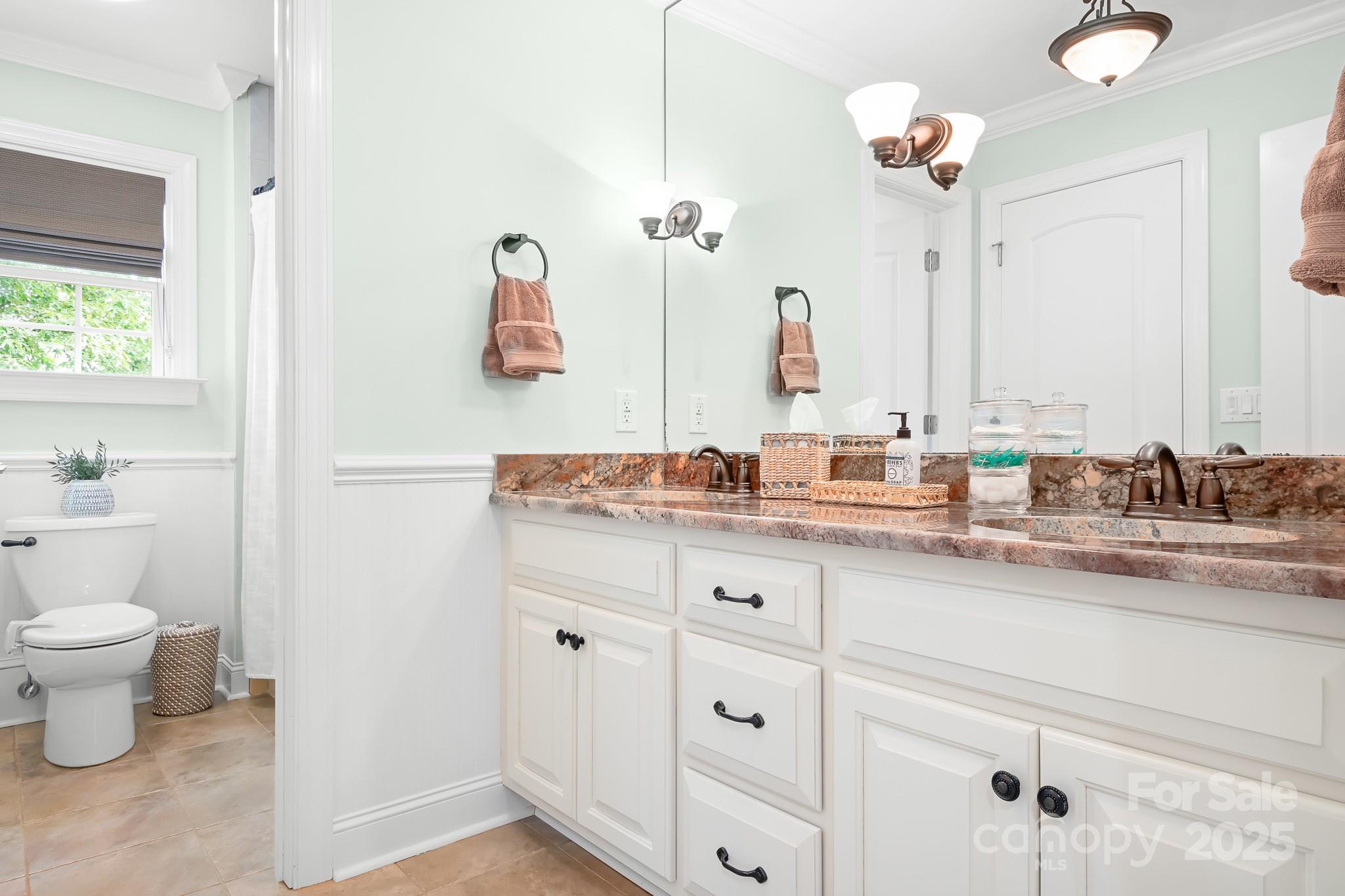 Treetops At Cowans Ford - Residential