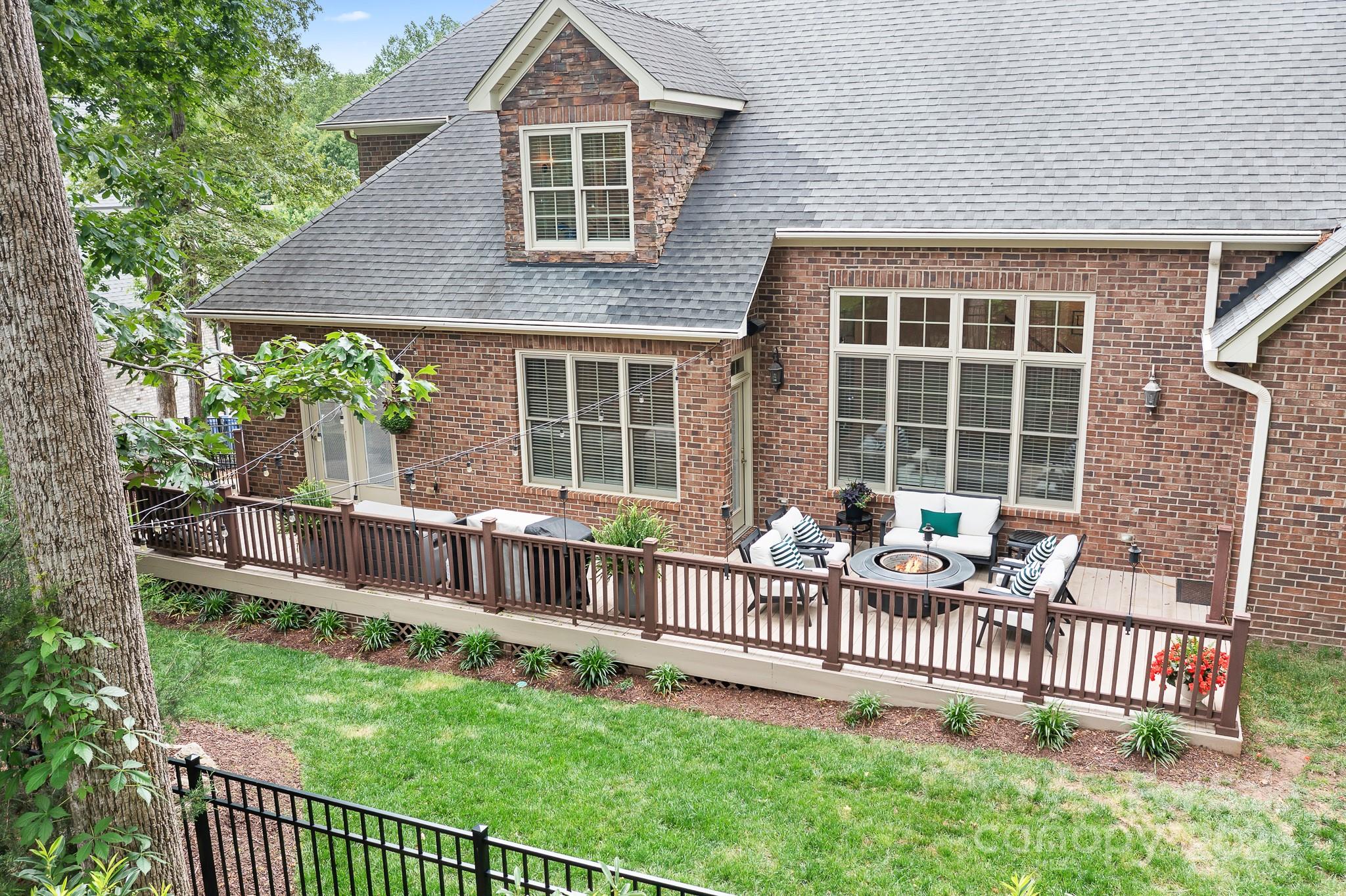 Treetops At Cowans Ford - Residential