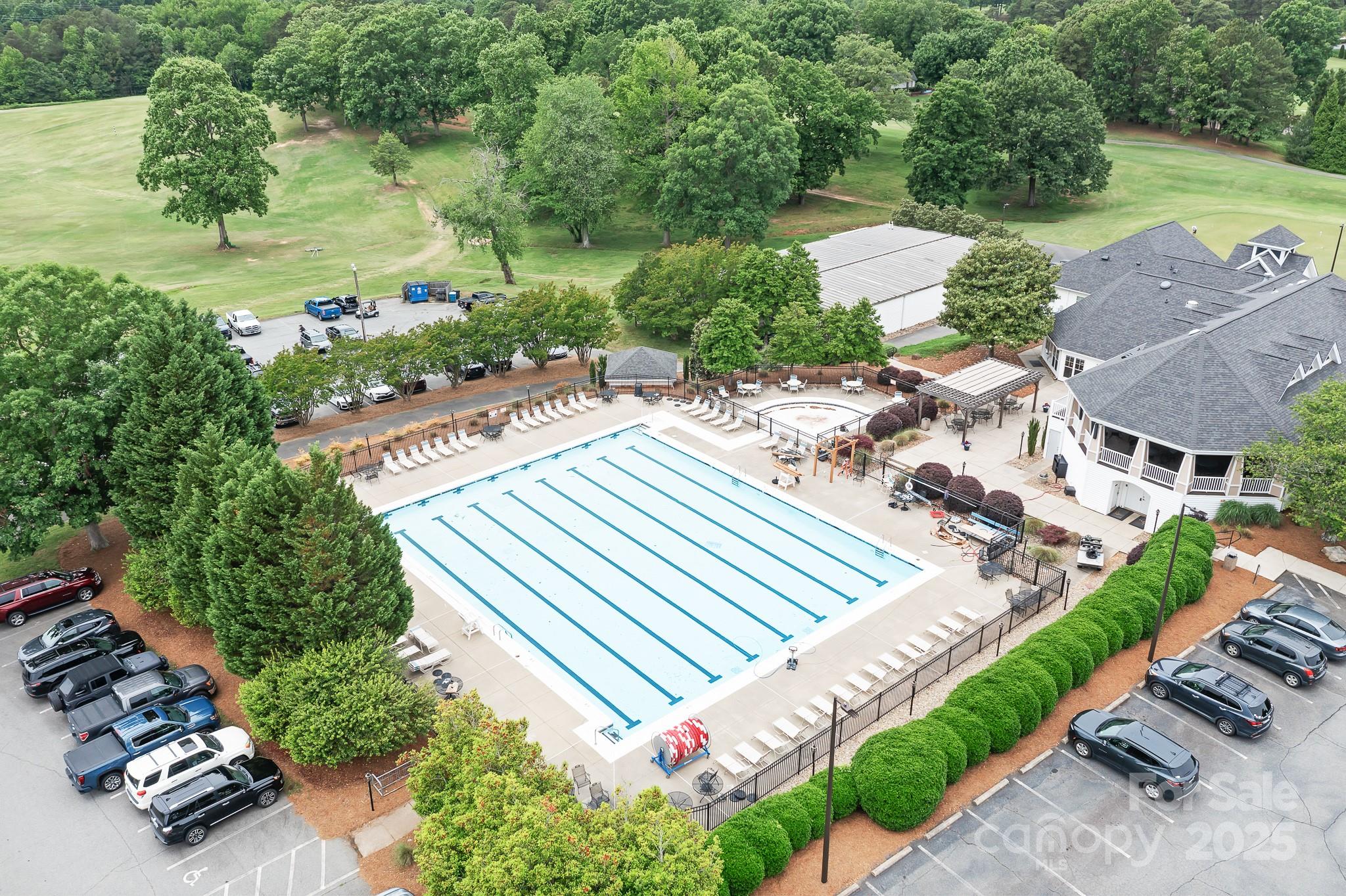 Treetops At Cowans Ford - Residential