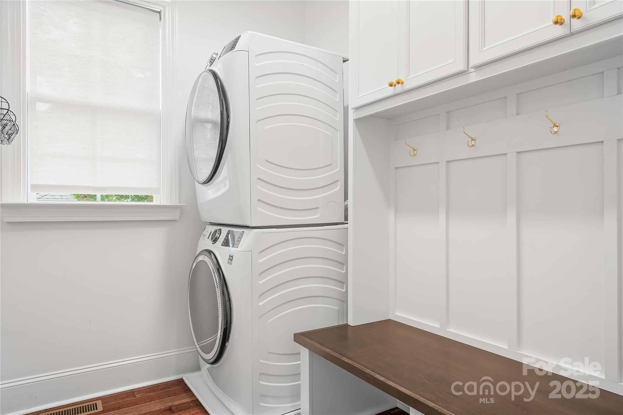 Treetops At Cowans Ford - Residential