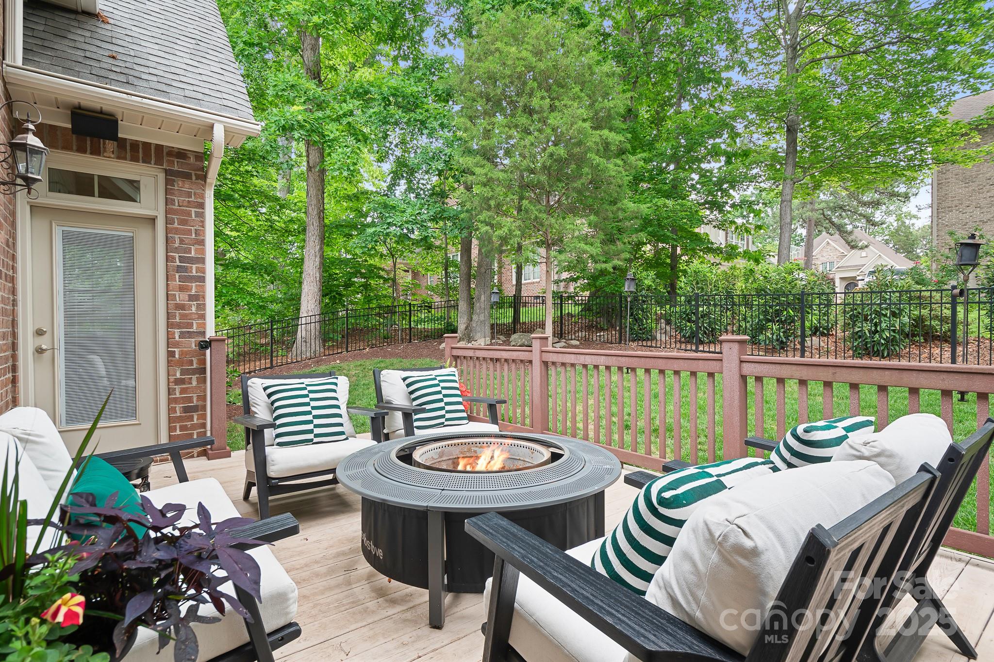 Treetops At Cowans Ford - Residential