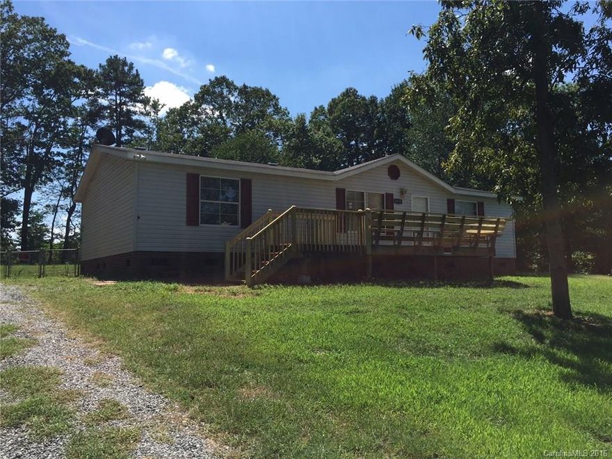 3BR/2BA Manufactured Home on approx. 0.58 AC in Lincoln County. Features laminate wood flooring, large MBA with garden tub and shower, deck overlooking a large front yard, fenced backyard. Convenient to Hwy 321 and town. Appliances include electric range/oven, refrigerator, microwave and dishwasher. Well/Septic. Pets conditional with a non-refundable pet fee. Available now. Approx. 1,300sf