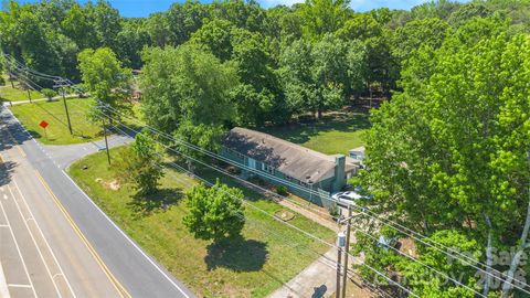 Photo of 3501 Shopton Road, Charlotte, NC 28217 (MLS # 4382059)