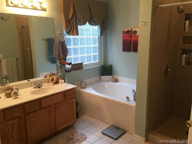 Hunter Oaks - Residential Lease