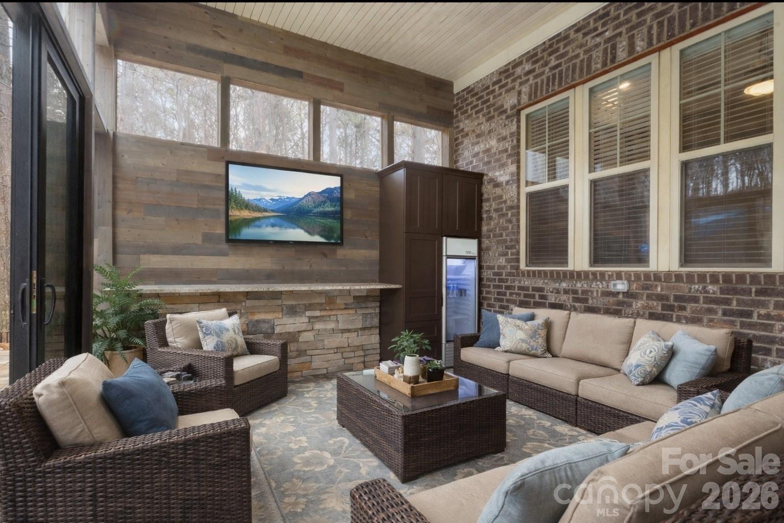 Pebble Bay - Residential