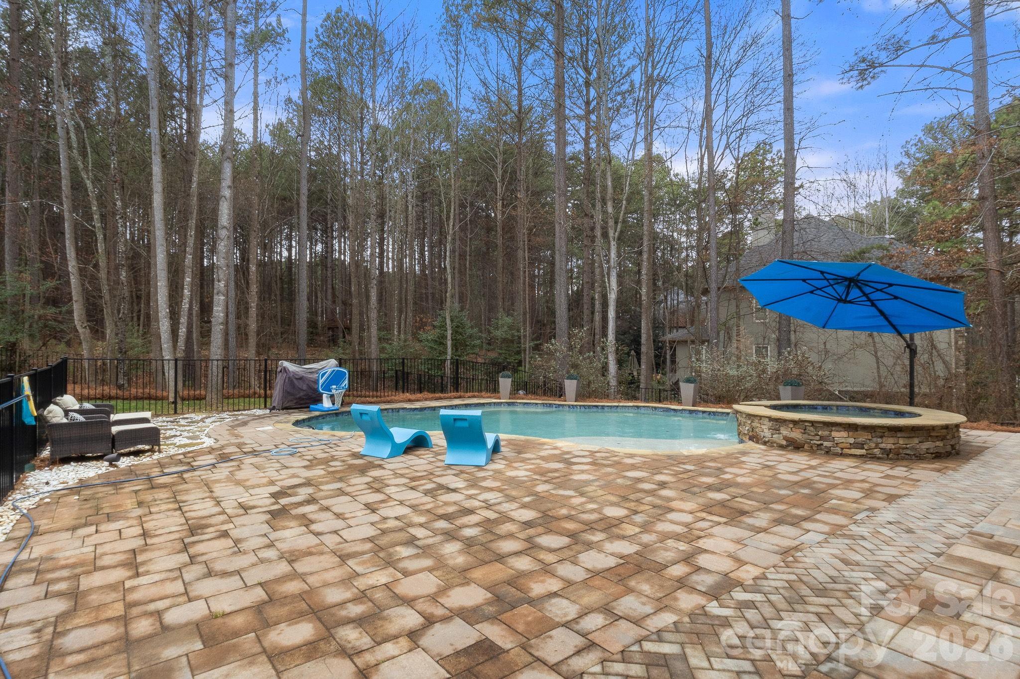 Pebble Bay - Residential