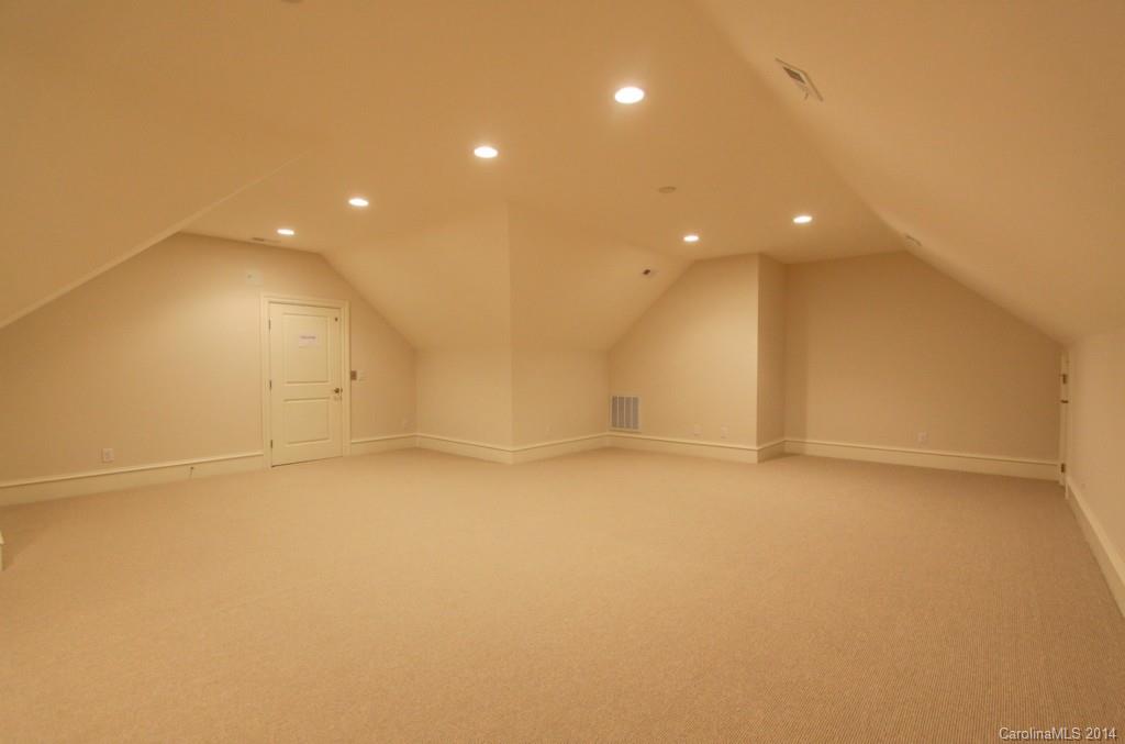 Mammoth Oaks - Residential