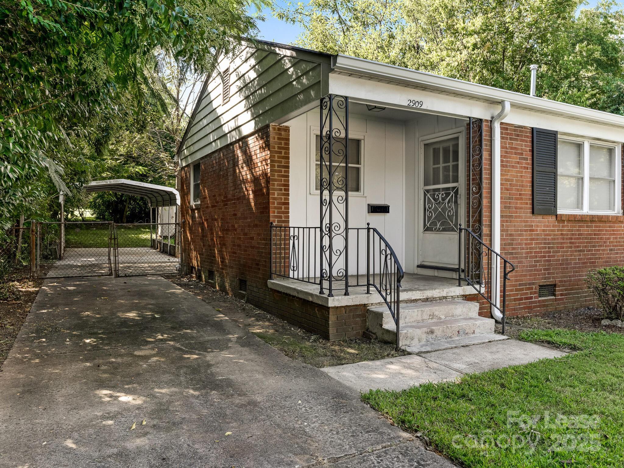 2909 Southwest Boulevard