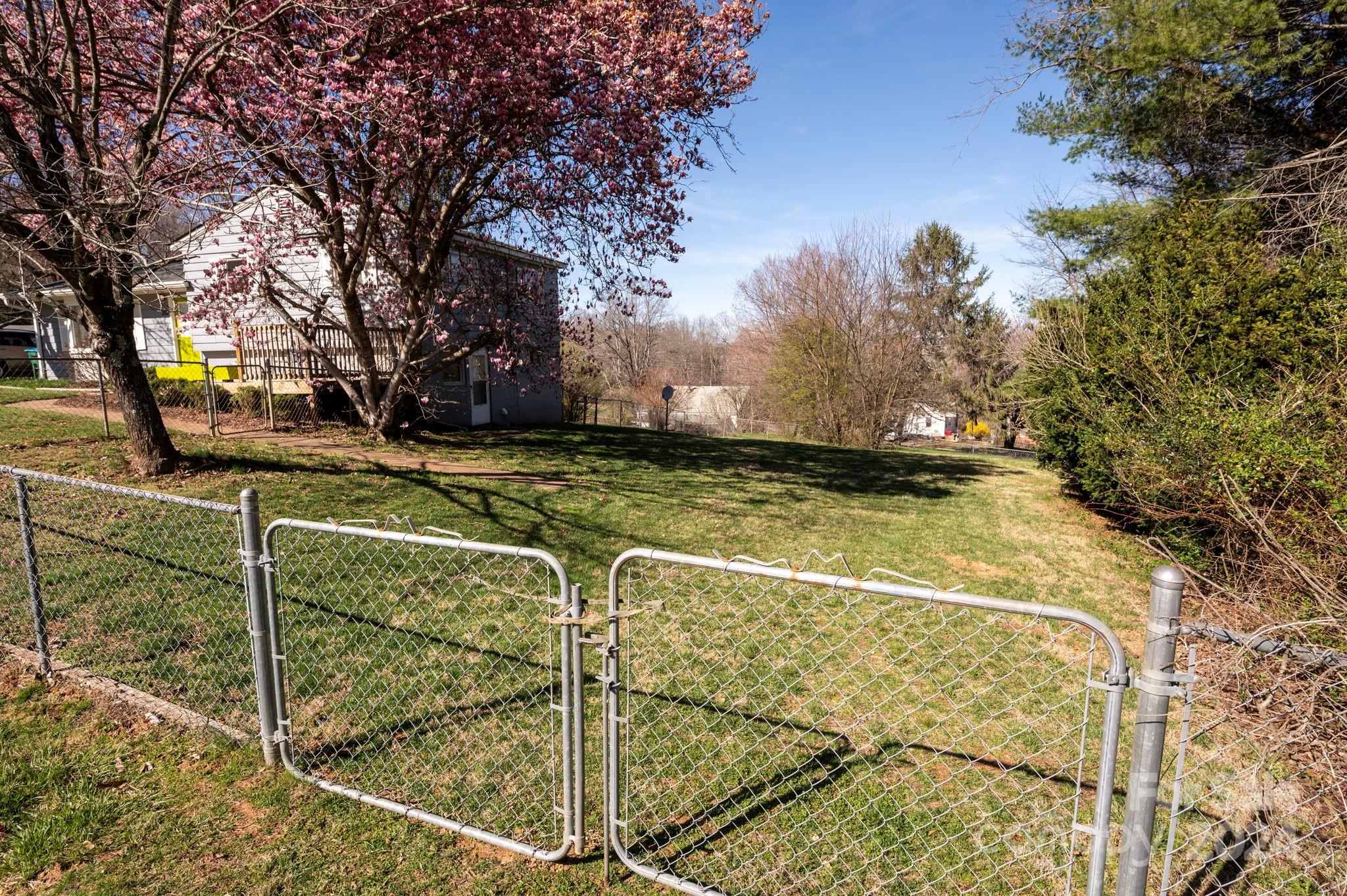 Stradley Mountain Park - Residential