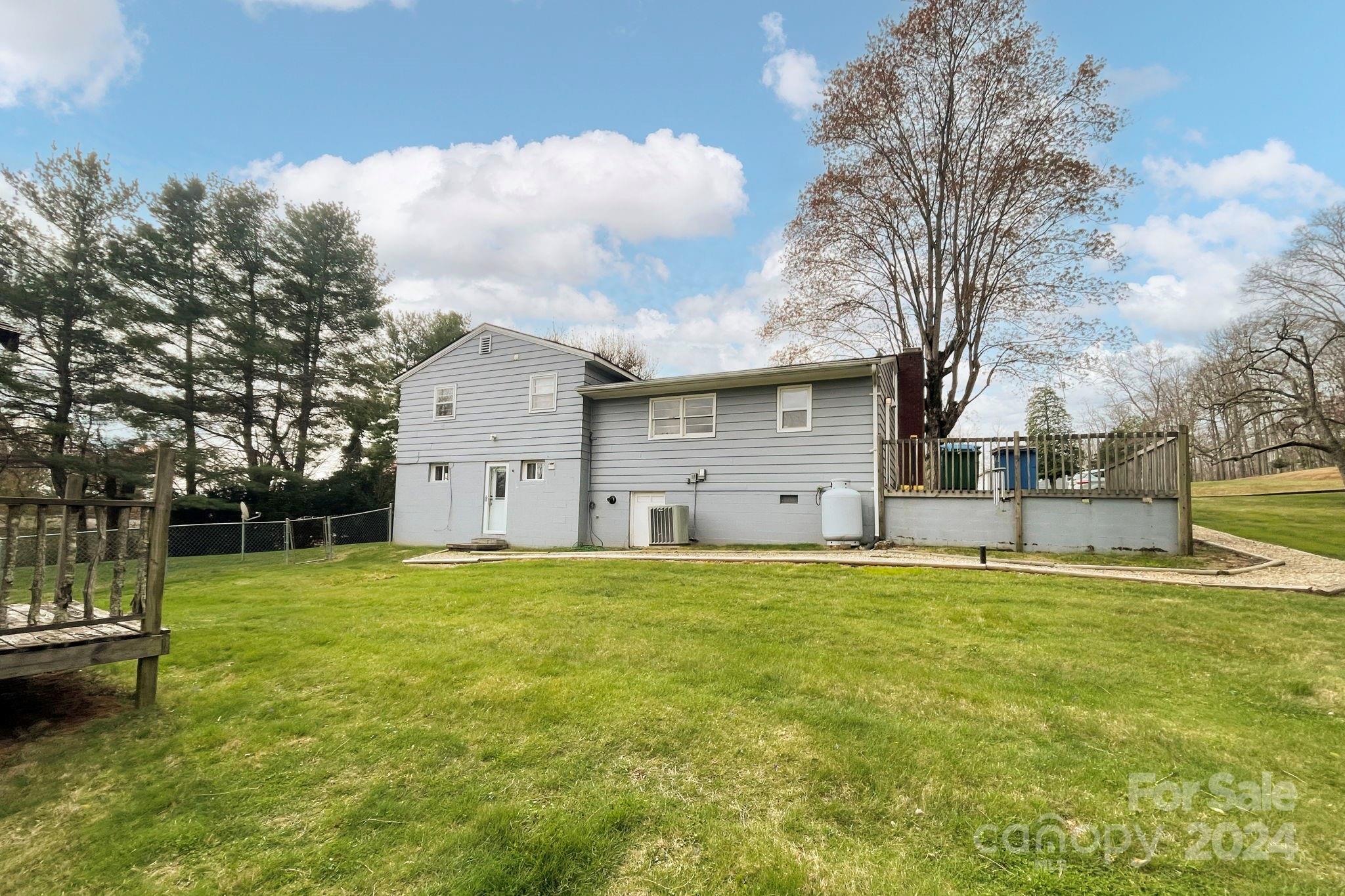 Stradley Mountain Park - Residential