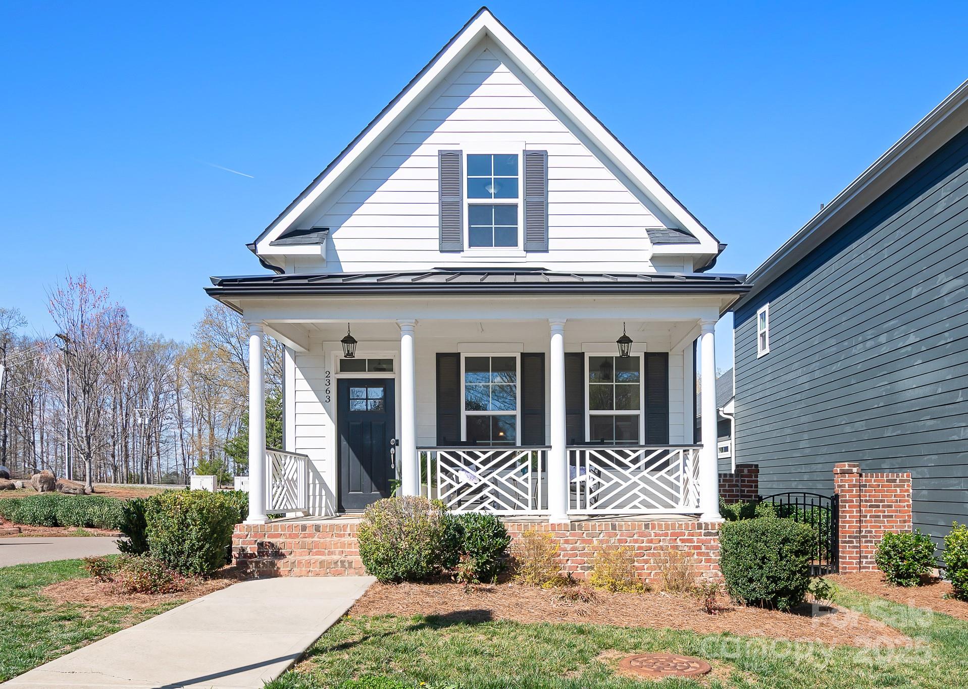 2363 Shanklin Lane S