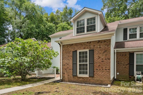 Photo of 11128 Sevilla Court, Charlotte, NC 28226 (MLS # 4405077)