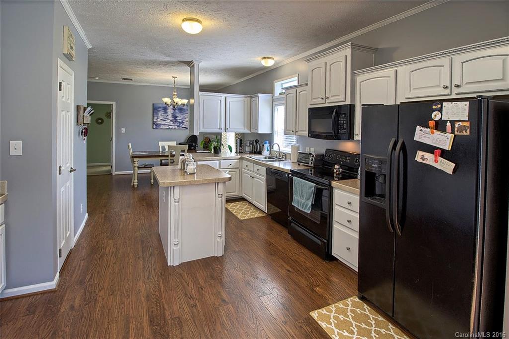 Pilot Mountain Estates - Residential