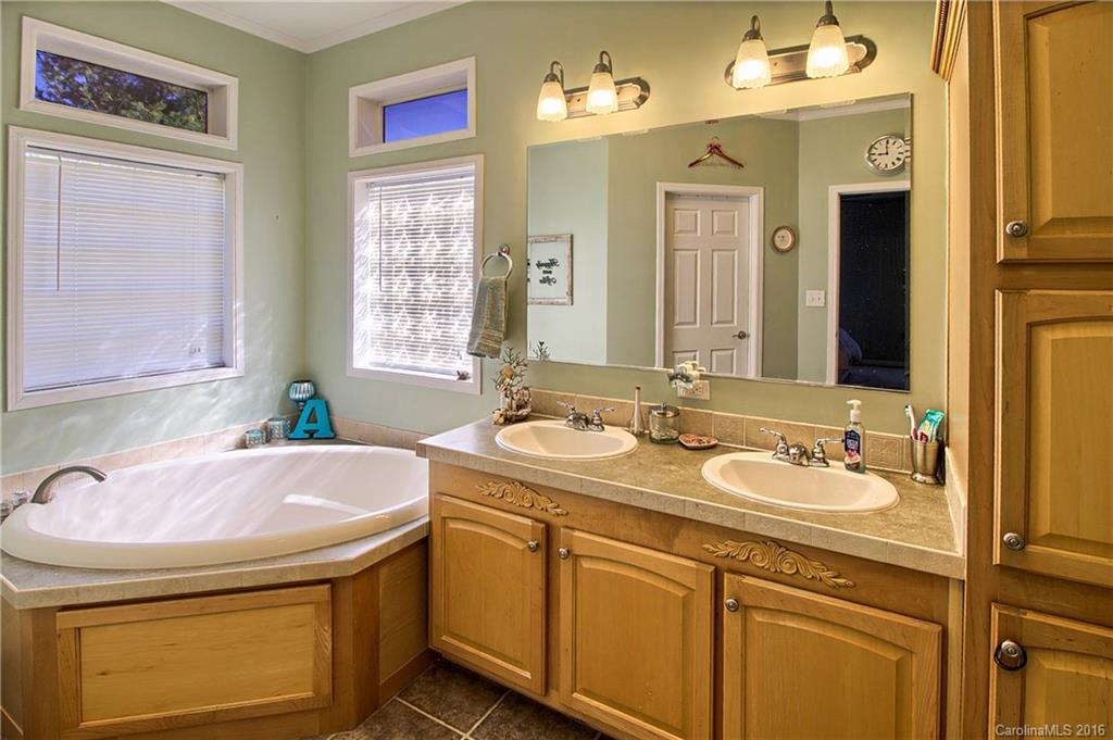 Pilot Mountain Estates - Residential