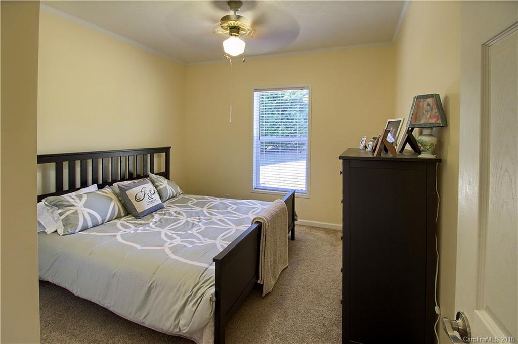 Pilot Mountain Estates - Residential