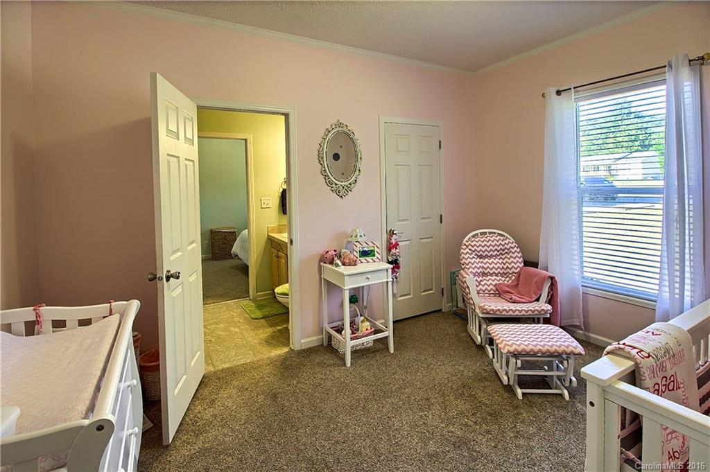 Pilot Mountain Estates - Residential