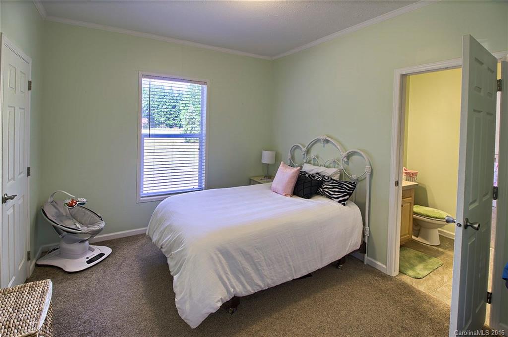 Pilot Mountain Estates - Residential