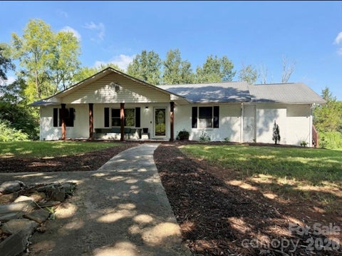 Photo of 715 Grandview Road, Clover, SC 29710 (MLS # 4420137)