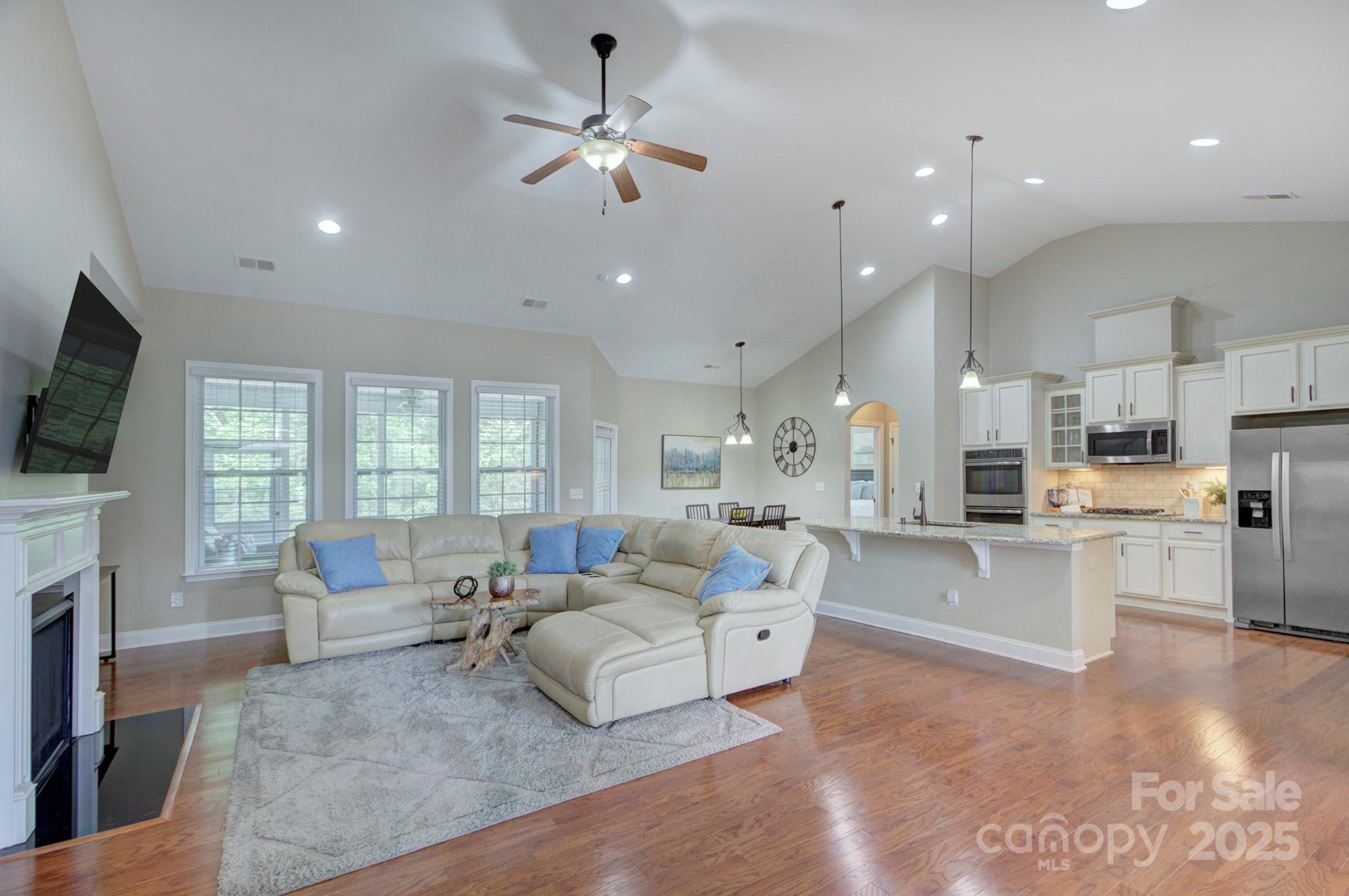 Lake Ridge - Residential