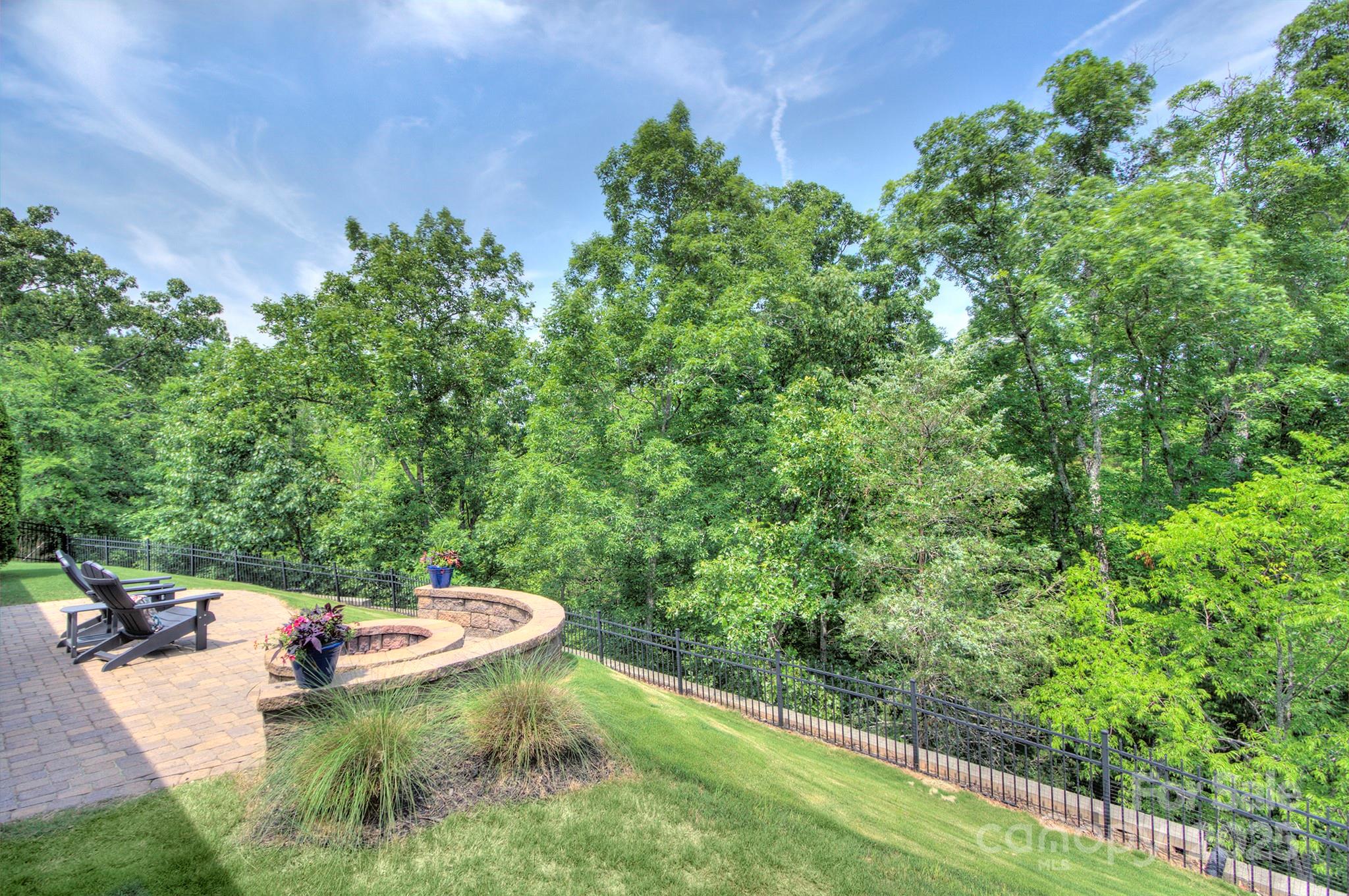 Lake Ridge - Residential