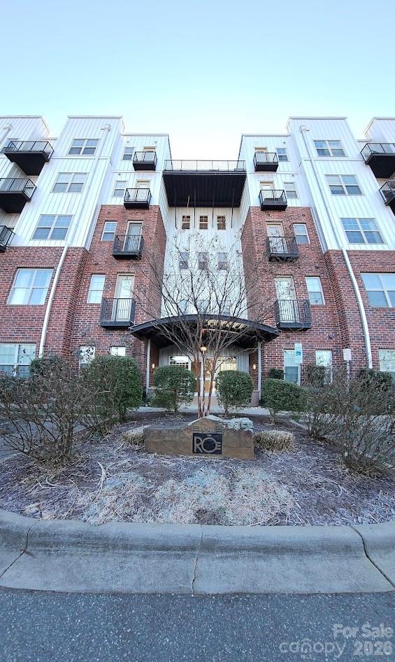 28th Row - Residential