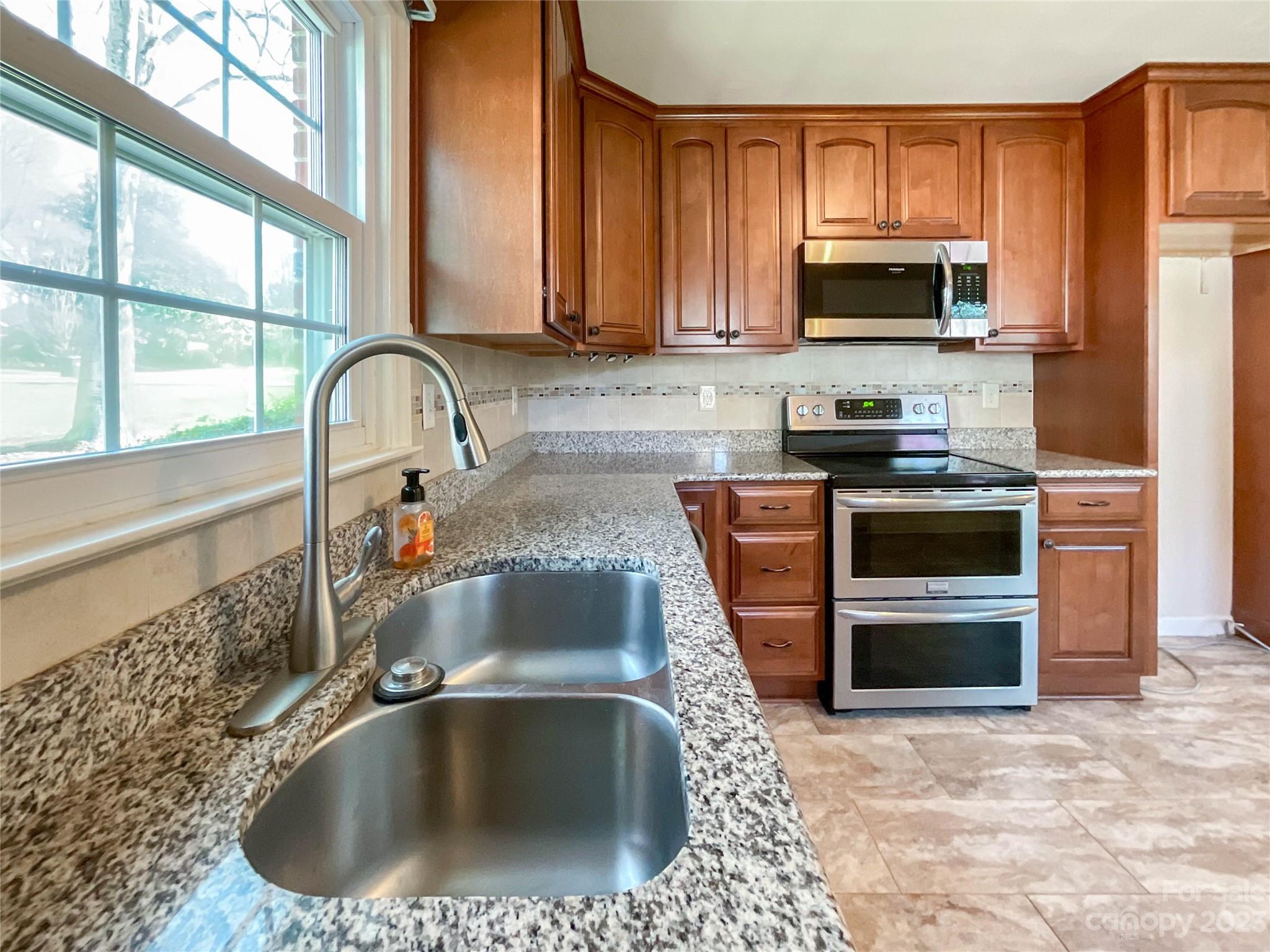 Laurelwood - Residential