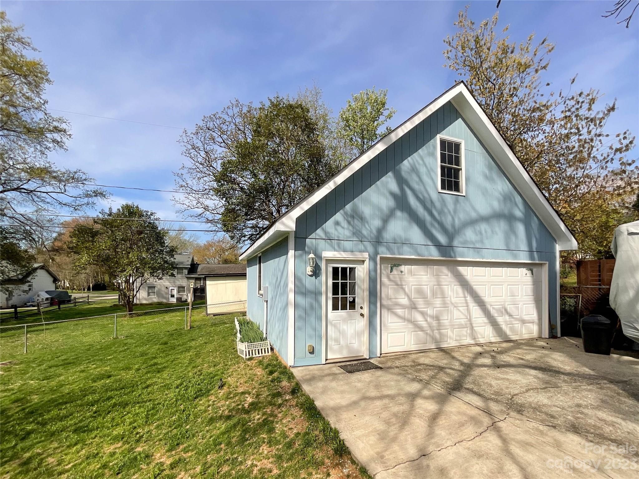 Laurelwood - Residential