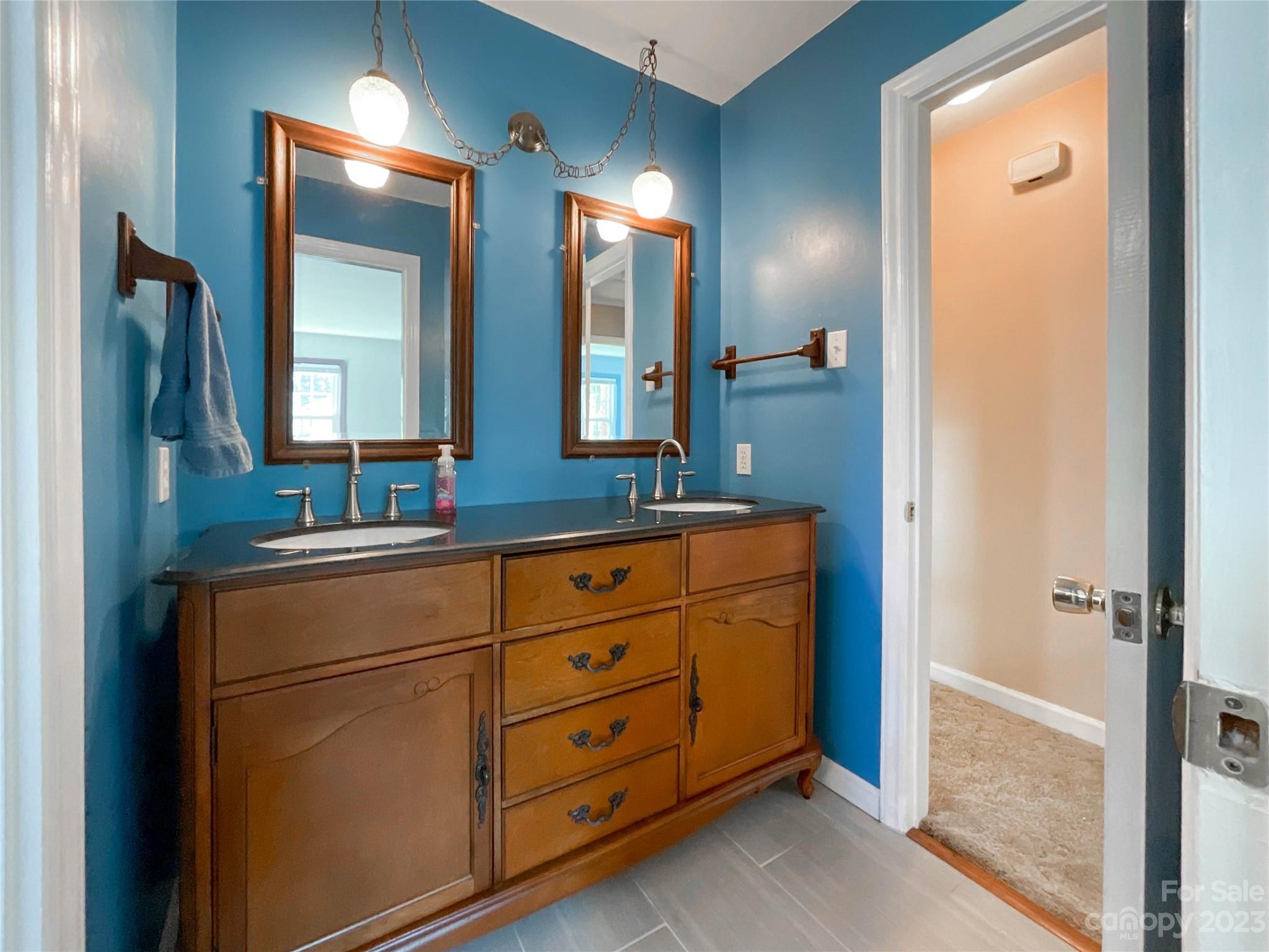 Laurelwood - Residential