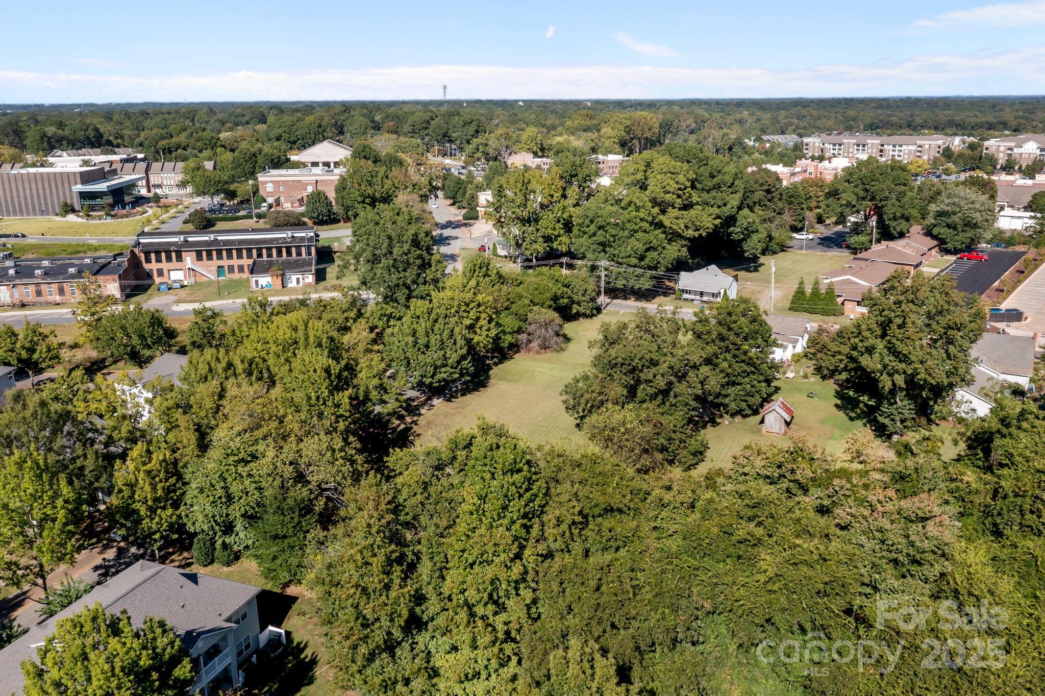 21724 Aftonshire Street