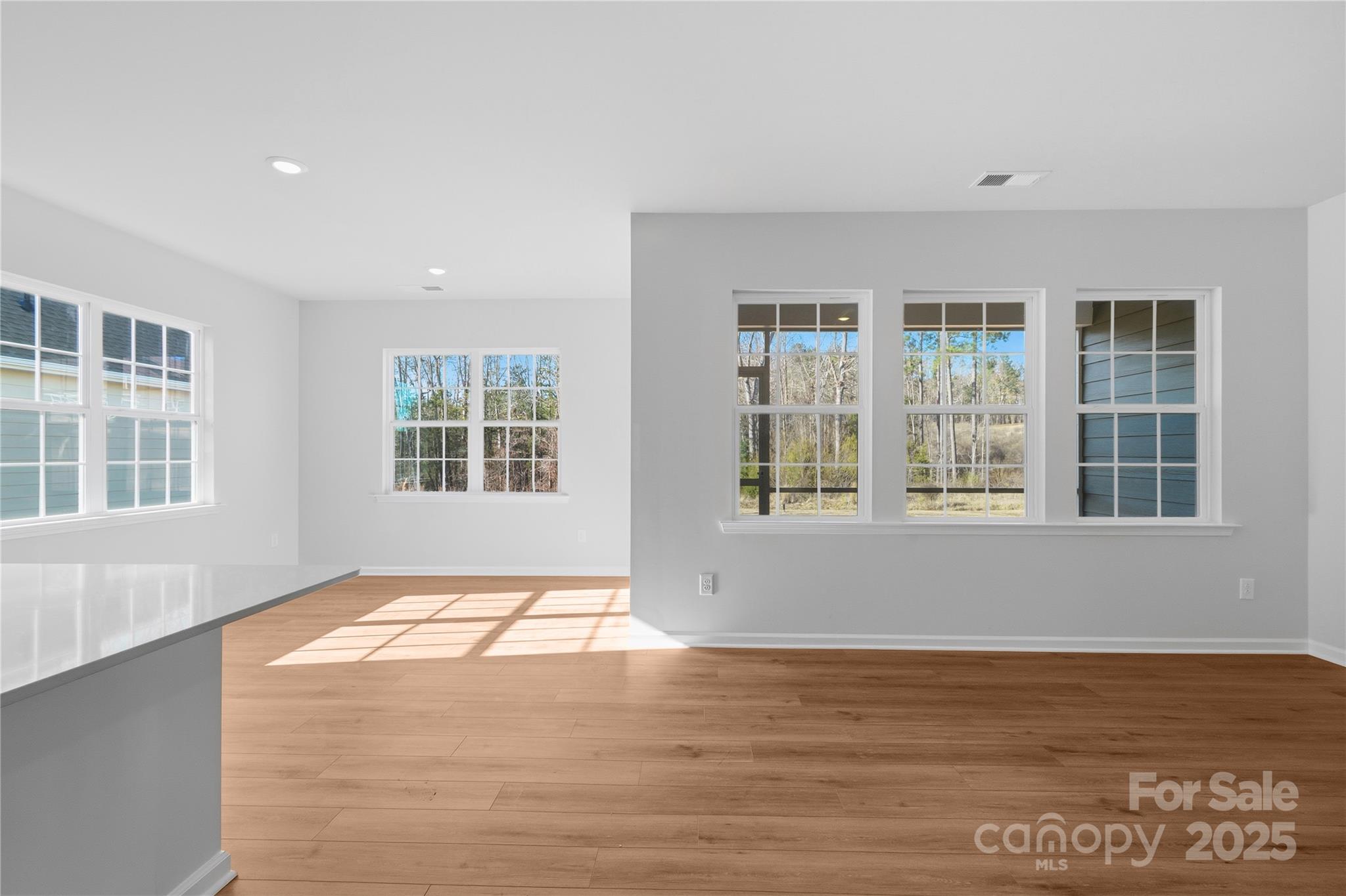 Roselyn - Residential